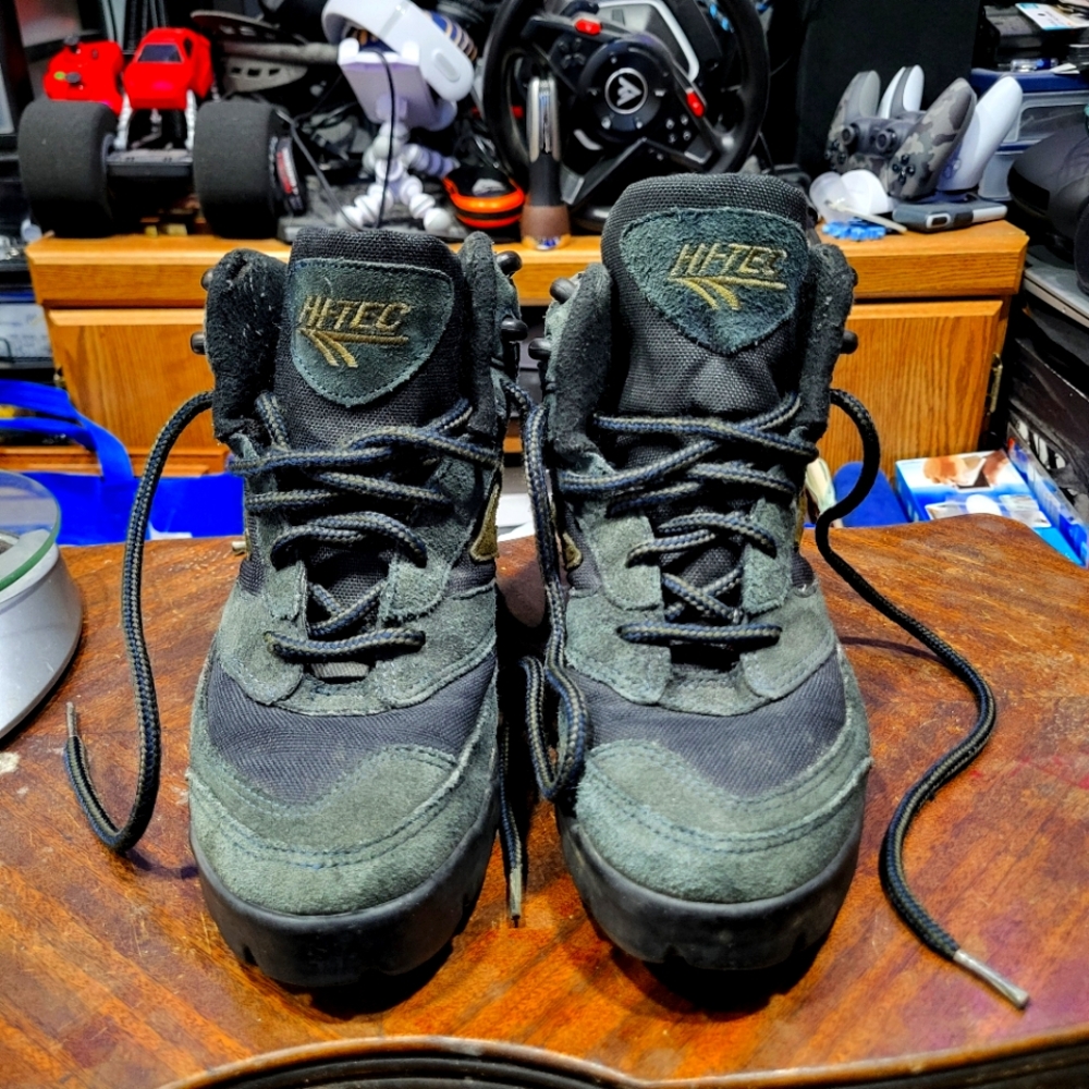 Hi-Tec Black and Olive Hiking Boots